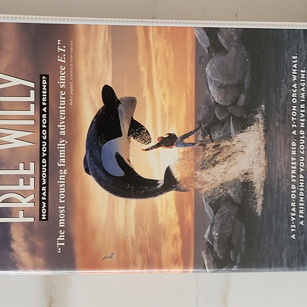 Free Willy DVD - Picture 2 of 4